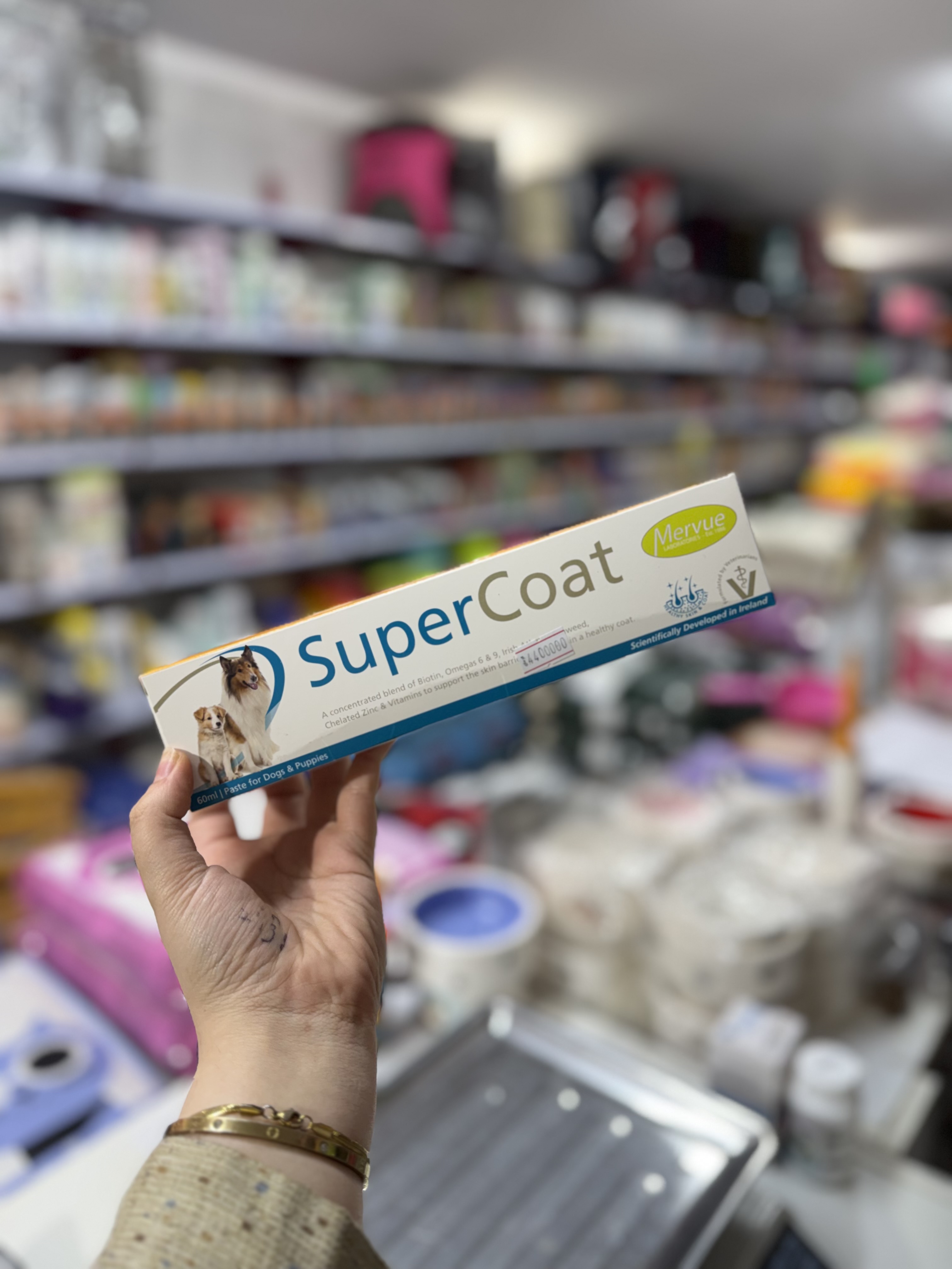 مکمل تخصصی پیشرفته SuperCoat سگ و توله سگ برند Mervue | تغذیه کامل پوست و مو،احیای پوست خشک و خارش دار